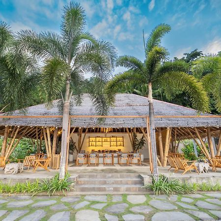 D'Lagoon Dive Resort Bitung Exterior photo